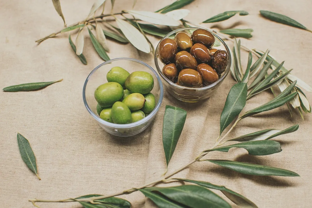 What to Do with Leftover Olive Brine: 8 Kitchen Uses